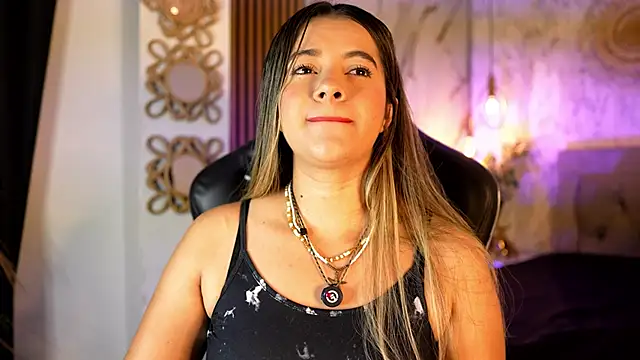 Snapshot of Leidy_2026 chatting on June 1, 2026, 1:02 pm Leidy 2026 online show from June 1, 2026, 1:02 pm