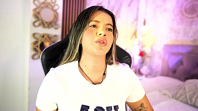 Snapshot of Leidy_2026 chatting on June 6, 2026, 1:05 pm Leidy 2026 online show from June 6, 2026, 1:05 pm
