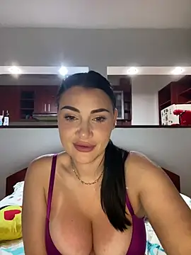 Snapshot of AylaSparkk chatting on May 25, 2026, 8:48 pm AylaSparkk online show from May 25, 2026, 8:48 pm