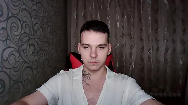 gwinbladee online show from April 27, 2026, 3:54 pm