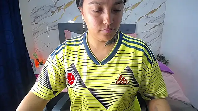 love sharit0409 online show from April 28, 2026, 7:30 pm