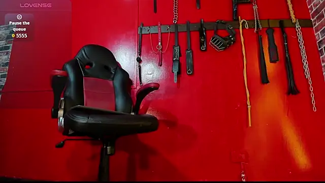 Snapshot of Dominatriz_Arlette chatting on April 29, 2026, 7:20 pm Dominatriz Arlette online show from April 29, 2026, 7:20 pm