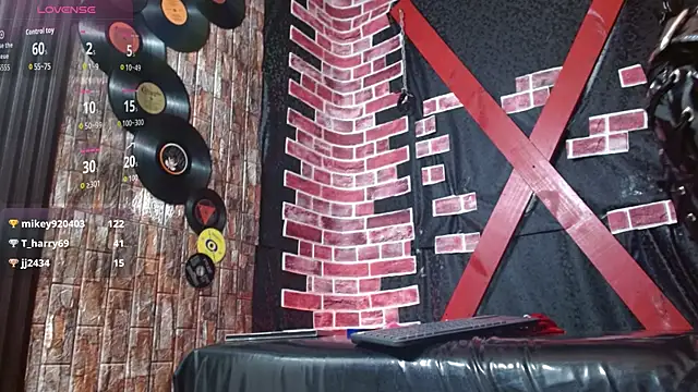 Dominatriz Arlette online show from June 24, 2026, 7:13 pm