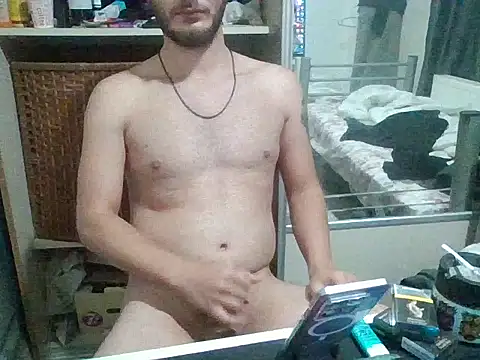 Snapshot of Guitarist-man chatting on August 1, 2026, 1:05 am Guitarist-man online show from August 1, 2026, 1:05 am