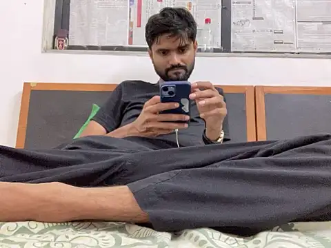 Snapshot of BBCHORNEYDADDY chatting on May 5, 2026, 3:20 pm BBCHORNEYDADDY online show from May 5, 2026, 3:20 pm
