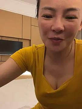 Meimei-bb online show from June 12, 2026, 1:21 pm