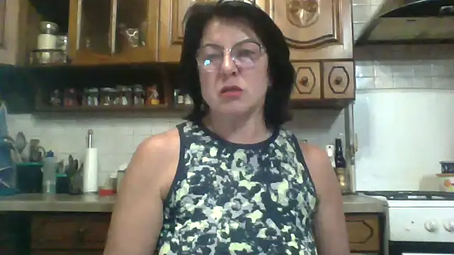 Snapshot of Fiona06 chatting on May 19, 2026, 5:30 pm Fiona06 online show from May 19, 2026, 5:30 pm