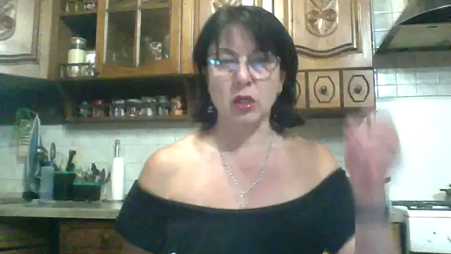 Snapshot of Fiona06 chatting on May 20, 2026, 7:20 pm Fiona06 online show from May 20, 2026, 7:20 pm