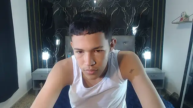 PhillipCox online show from May 28, 2026, 7:55 pm