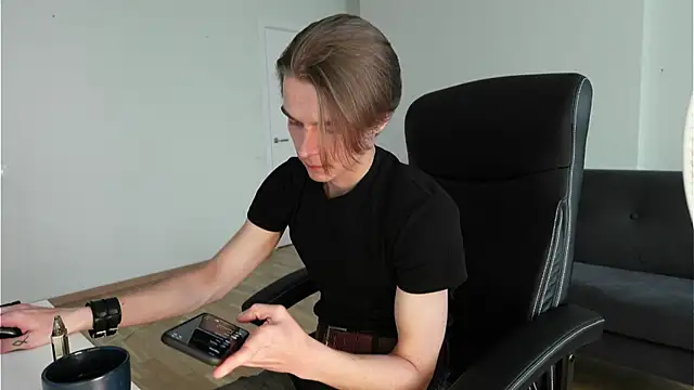 David Heath online show from June 14, 2026, 1:46 pm