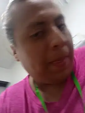 kimlizz12 online show from April 30, 2026, 8:57 pm