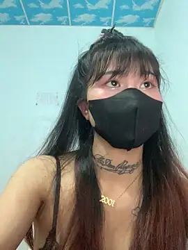 Lilyy18 online show from April 30, 2026, 1:06 pm