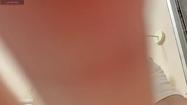 Snapshot of XIAOnaimao-001 chatting on July 19, 2026, 1:31 am XIAOnaimao-001 online show from July 19, 2026, 1:31 am