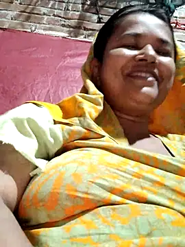 Snapshot of Gulapi_N chatting on June 4, 2026, 4:13 pm Gulapi N online show from June 4, 2026, 4:13 pm