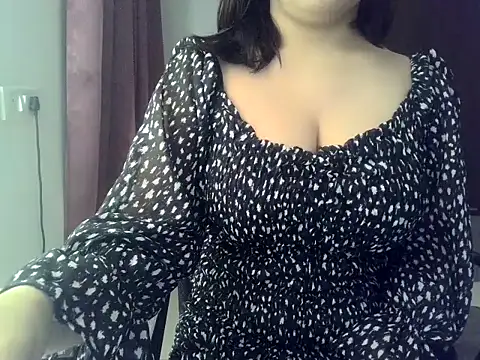 Snapshot of DreamyDesireX chatting on June 17, 2026, 6:20 pm DreamyDesireX online show from June 17, 2026, 6:20 pm