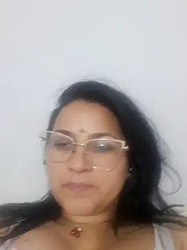 Snapshot of Eli_lanena chatting on May 15, 2026, 12:28 am Eli lanena online show from May 15, 2026, 12:28 am