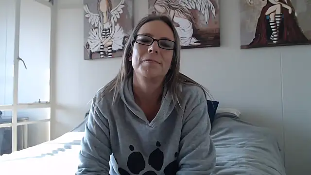 blondiesin50 online show from July 14, 2026, 7:13 am