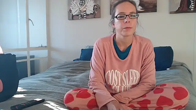 blondiesin50 online show from August 5, 2026, 5:32 am