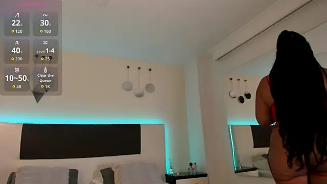 Sky Loren online show from July 9, 2026, 3:43 am