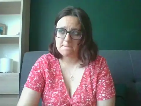 Snapshot of sensual_paris chatting on June 2, 2026, 5:31 am sensual paris online show from June 2, 2026, 5:31 am