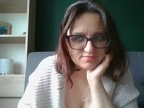 Snapshot of sensual_paris chatting on June 11, 2026, 5:27 am sensual paris online show from June 11, 2026, 5:27 am