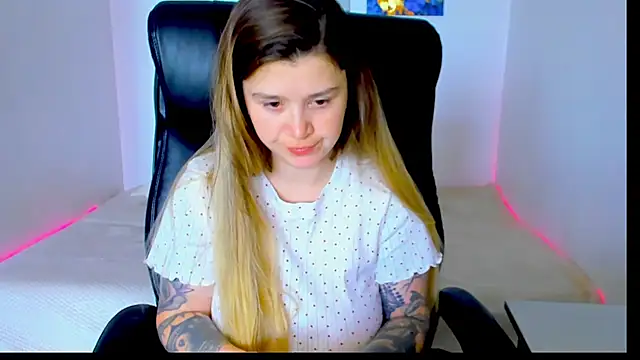 Snapshot of Natali_Secret chatting on May 16, 2026, 9:50 am Natali Secret online show from May 16, 2026, 9:50 am