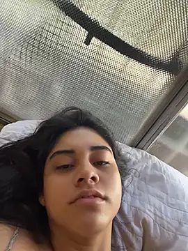 mia moonna online show from August 7, 2026, 1:02 pm