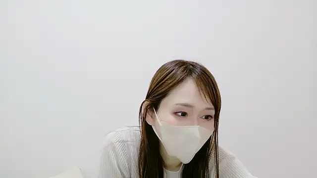 momoka  o0 online show from May 26, 2026, 12:39 am