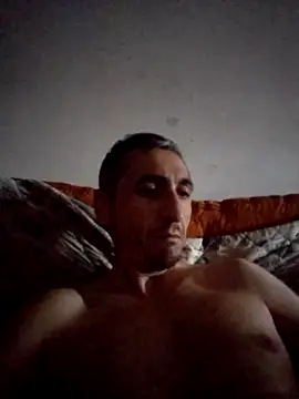 Alejandro83bsf online show from April 27, 2026, 6:17 pm