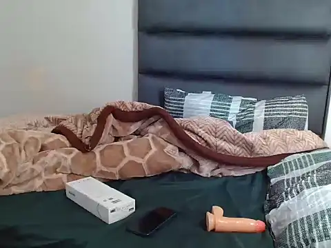 Sugerboobs online show from April 28, 2026, 2:33 pm