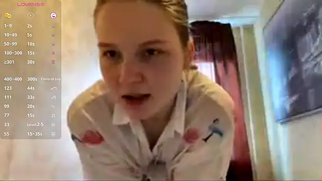 Snapshot of LongChillGerl chatting on May 24, 2026, 8:19 am LongChillGerl online show from May 24, 2026, 8:19 am