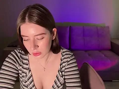 Snapshot of Lili_of_sin chatting on May 6, 2026, 4:19 am Lili of sin online show from May 6, 2026, 4:19 am