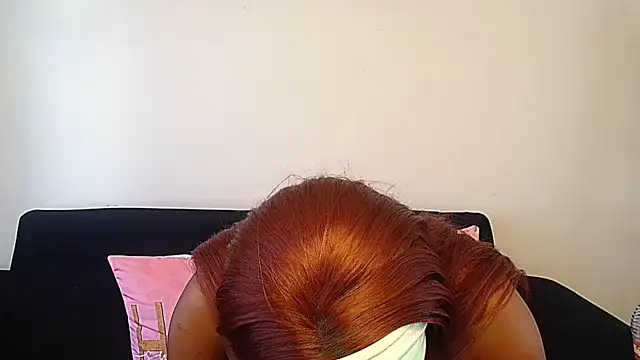 Snapshot of EnchantingLisa chatting on June 29, 2026, 10:15 am EnchantingLisa online show from June 29, 2026, 10:15 am