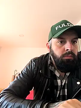 erikthor online show from May 9, 2026, 2:22 pm