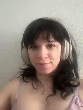 kaygbbmama online show from April 30, 2026, 10:36 pm