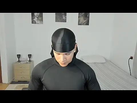 Snapshot of sant_wahlberg chatting on May 22, 2026, 10:48 pm sant wahlberg online show from May 22, 2026, 10:48 pm