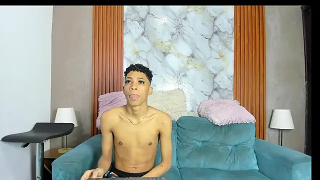 LOVE GUYS1 online show from June 28, 2026, 1:28 pm