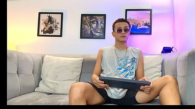 Snapshot of KING_BOYS2026 chatting on June 17, 2026, 1:30 am KING BOYS2026 online show from June 17, 2026, 1:30 am