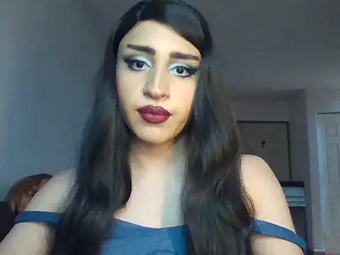 Snapshot of AliceSparkle13 chatting on May 19, 2026, 7:42 pm AliceSparkle13 online show from May 19, 2026, 7:42 pm