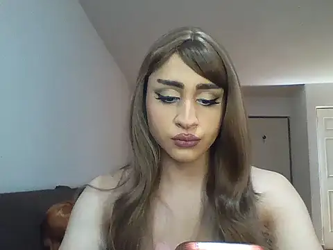 Snapshot of AliceSparkle13 chatting on May 28, 2026, 8:39 pm AliceSparkle13 online show from May 28, 2026, 8:39 pm
