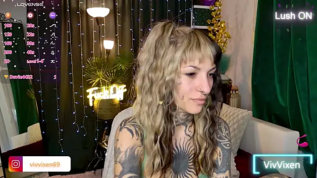 VivVixen online show from May 15, 2026, 5:42 pm