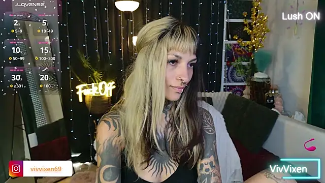 VivVixen online show from July 15, 2026, 4:12 pm