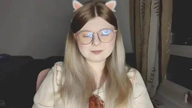 YukiBlush online show from May 19, 2026, 6:14 pm