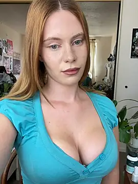 Snapshot of Young_Lizzie chatting on August 6, 2026, 2:52 pm Young Lizzie online show from August 6, 2026, 2:52 pm