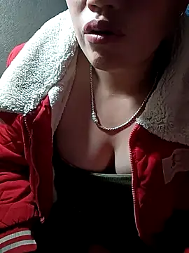 Blaze Luna online show from May 2, 2026, 12:10 pm