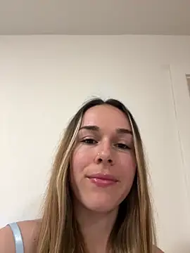 Naomi-Smile online show from April 28, 2026, 7:52 pm