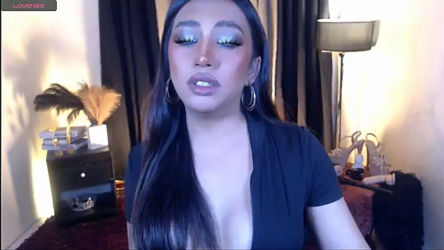 Snapshot of LoveMarie69xoxo chatting on May 31, 2026, 6:20 pm LoveMarie69xoxo online show from May 31, 2026, 6:20 pm