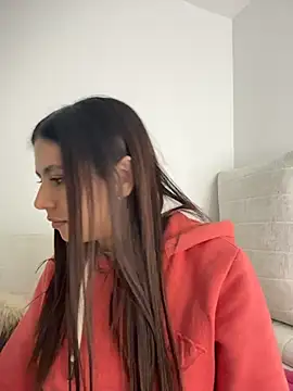 Snapshot of EmilyCxx chatting on May 9, 2026, 4:28 am EmilyCxx online show from May 9, 2026, 4:28 am