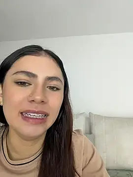 Snapshot of EmilyCxx chatting on July 17, 2026, 11:53 pm EmilyCxx online show from July 17, 2026, 11:53 pm