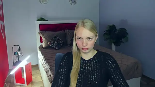 Snapshot of NancyGlamour chatting on May 23, 2026, 9:24 am NancyGlamour online show from May 23, 2026, 9:24 am